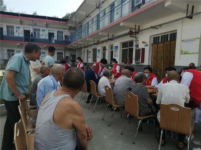 西峡县丁河镇:幸福大院义诊活动送温暖
