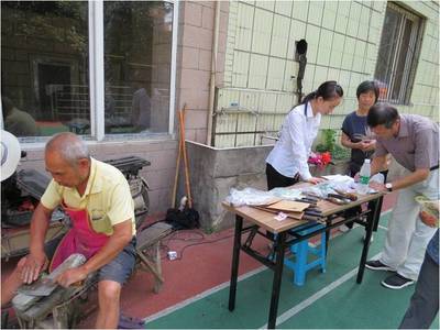 成都地调中心与远洋椿萱茂长者社区联合开展离退休职工便民服务